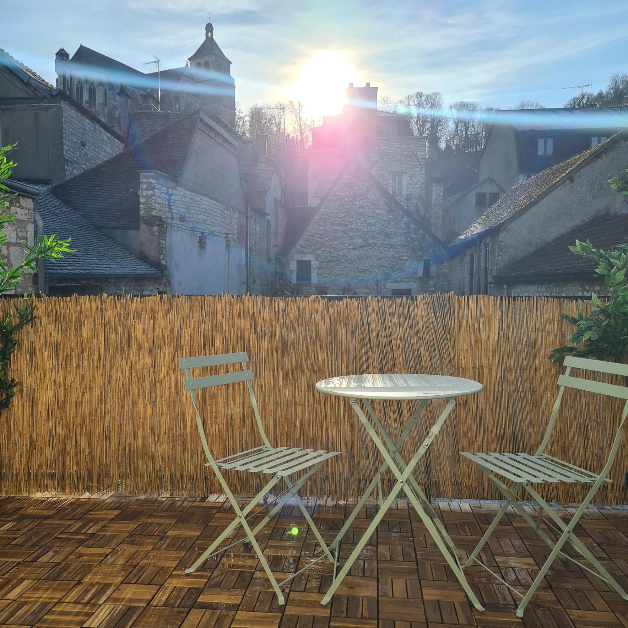Alba - Terrasse, Local A Velos Et Parking Au Centre Historique Tonnerre Exteriör bild
